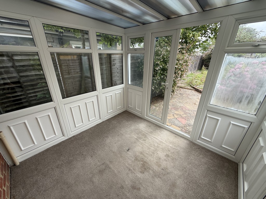 Lot: 200 - VACANT TWO-BEDROOM HOUSE - Conservatory